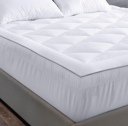 Acrali Home Quilted Fitted Cot Bed Mattress Topper – Soft Heavy Filled Travel Cot Mattress Topper – Breathable & Hypoallergenic Mattress Cover Pad (70X140+20cm)